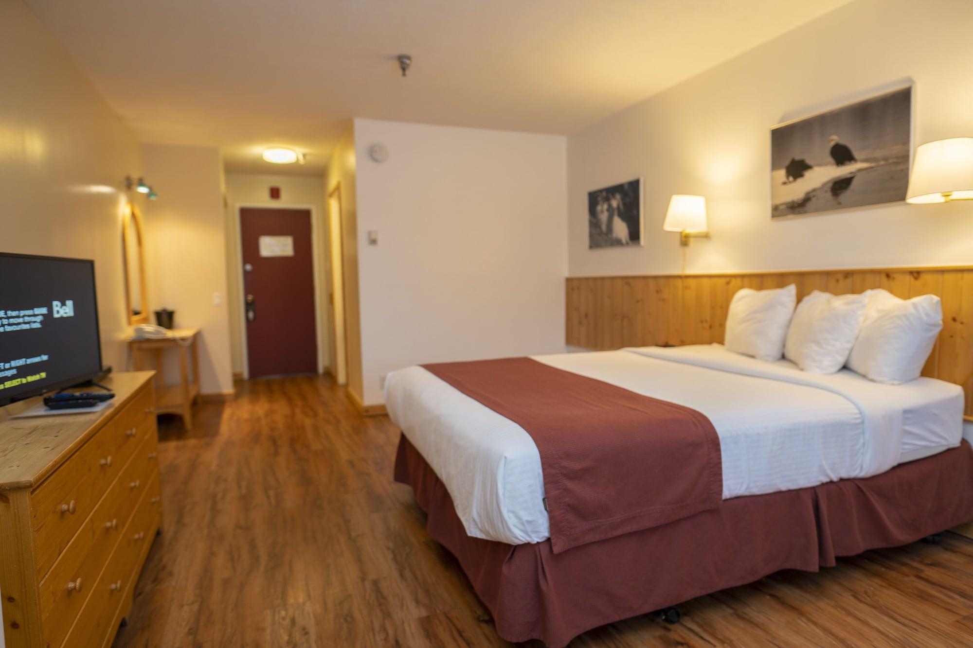 Canadas Best Value Inn- Riverview Hotel Whitehorse Extérieur photo