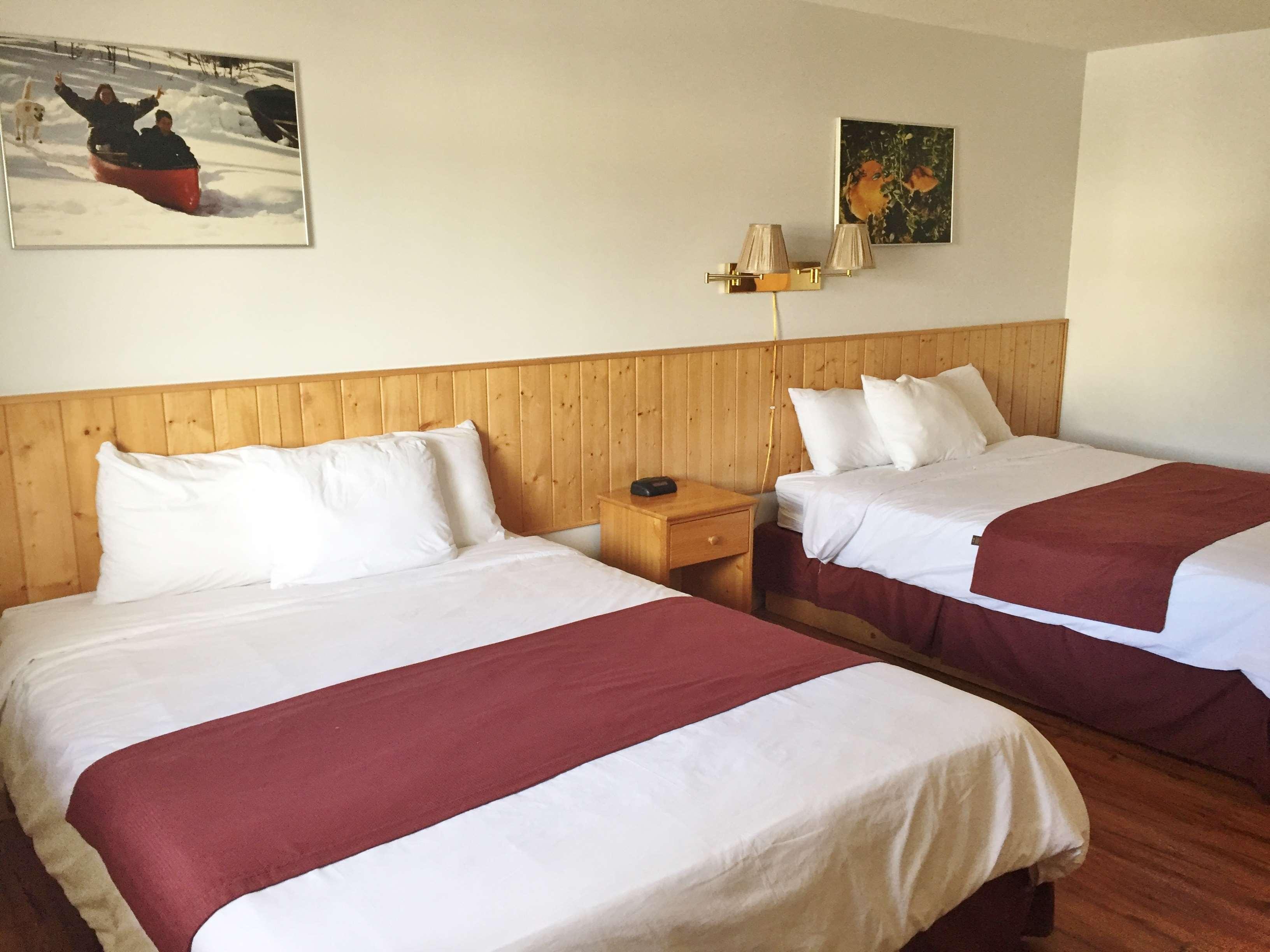 Canadas Best Value Inn- Riverview Hotel Whitehorse Extérieur photo