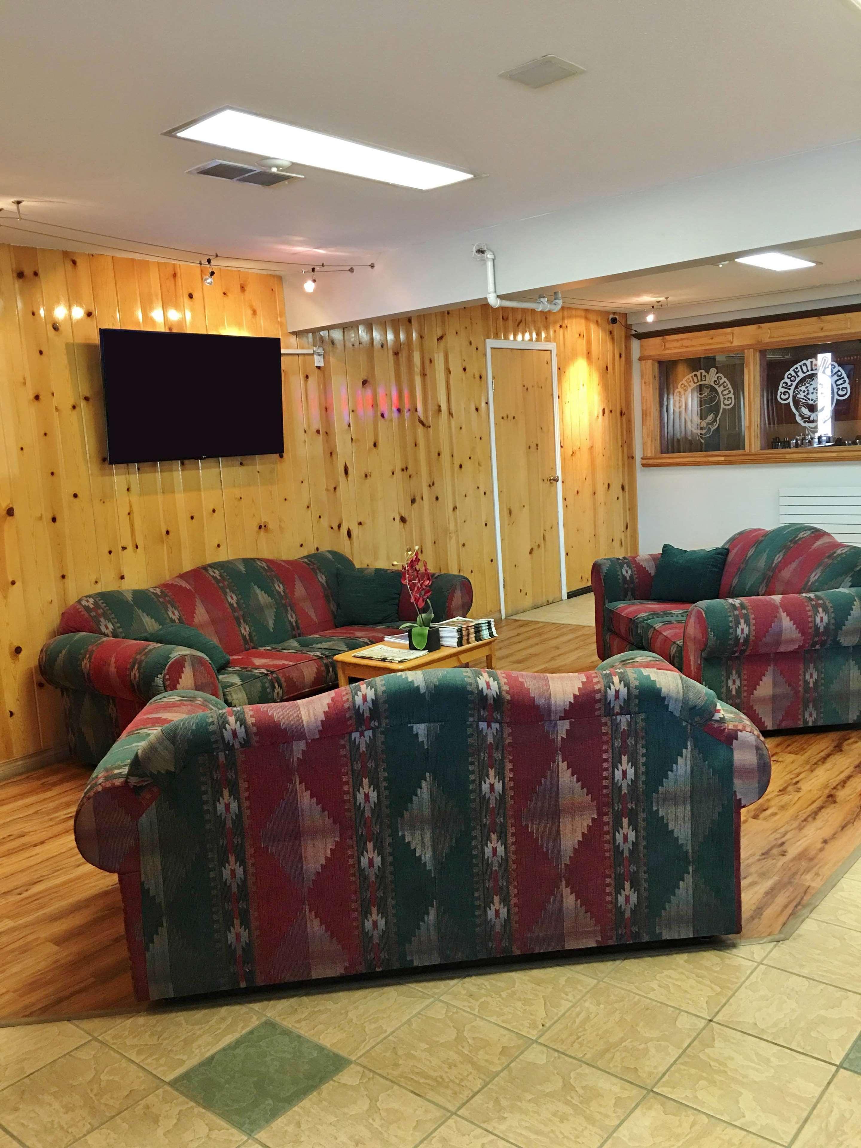 Canadas Best Value Inn- Riverview Hotel Whitehorse Extérieur photo