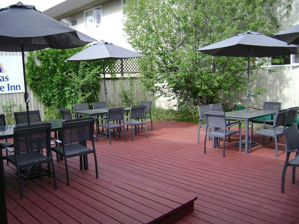 Canadas Best Value Inn- Riverview Hotel Whitehorse Extérieur photo