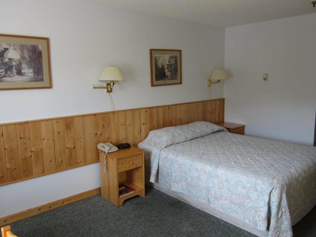 Canadas Best Value Inn- Riverview Hotel Whitehorse Extérieur photo
