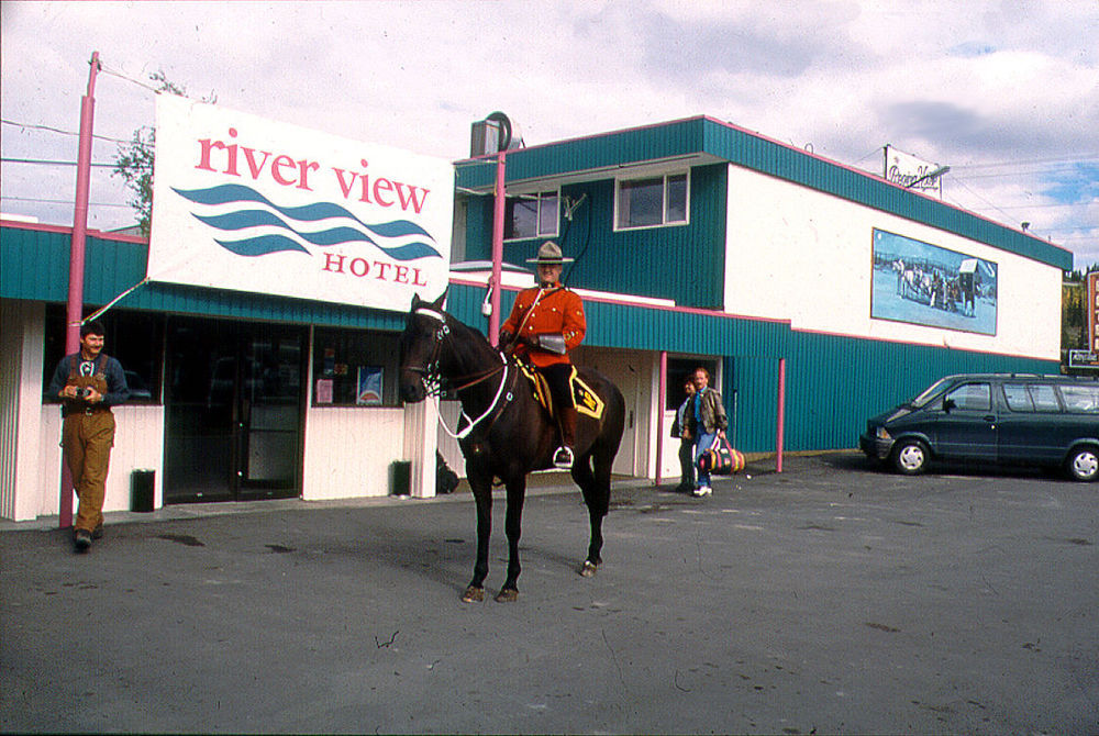 Canadas Best Value Inn- Riverview Hotel Whitehorse Extérieur photo